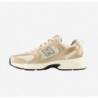 Women's Casual Sneakers New Balance 530,White/Gold