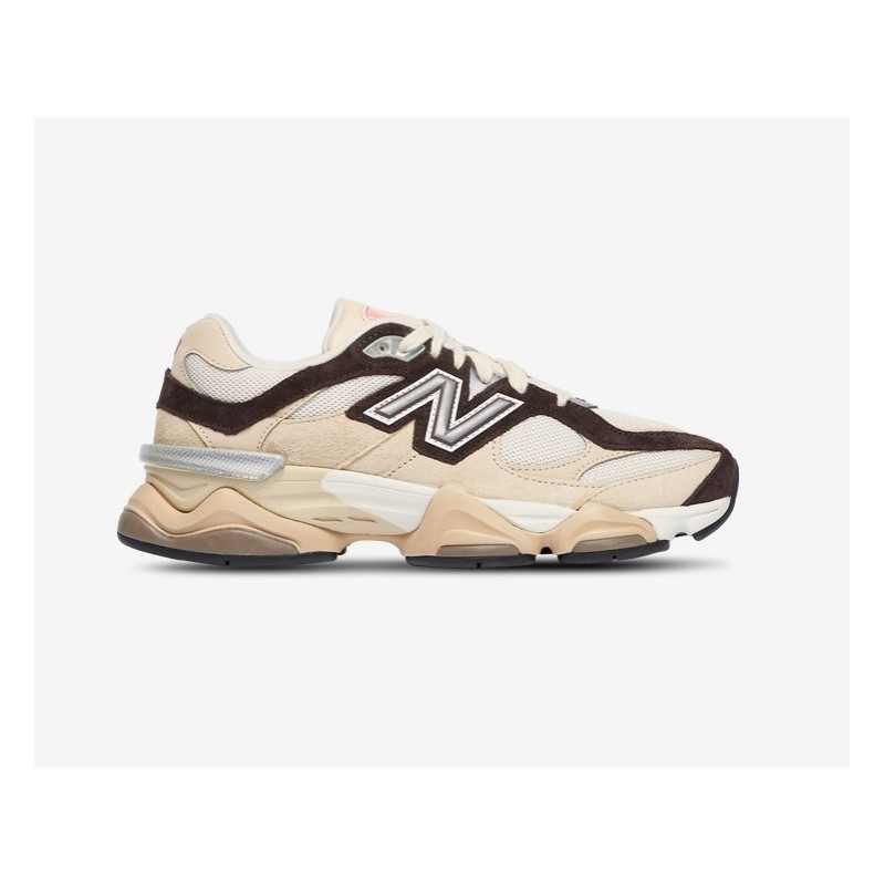 Men's Running Sneakers New Balance 9060,Brown/Sandstone